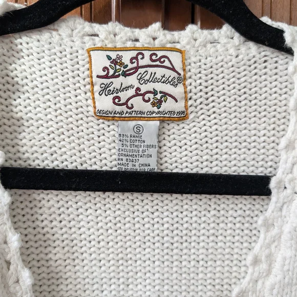 1998 Women's Vintage Christmas Cardigan | Holiday Sweater | Heirloom Collectable - Picture 4 of 4